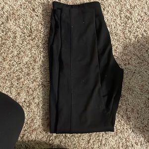 Black leggings from Walmart with pockets on sides